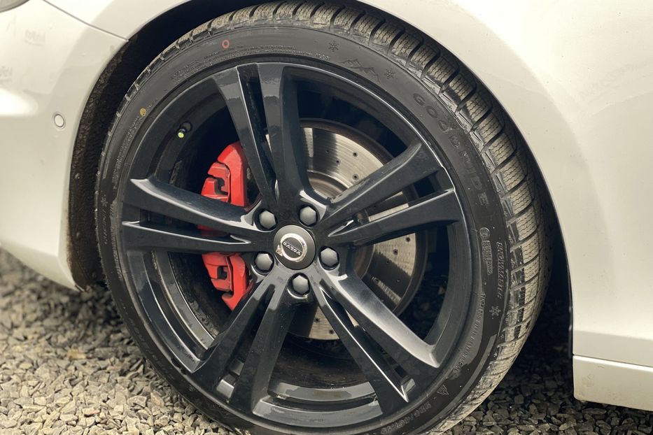 Продам Volvo V40 RDesign Carbon Edition 2015 года в Луцке