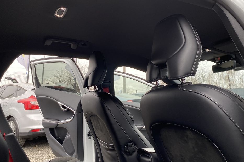 Продам Volvo V40 RDesign Carbon Edition 2015 года в Луцке