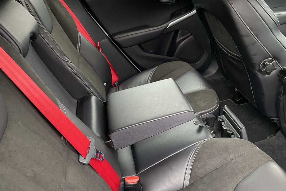 Продам Volvo V40 RDesign Carbon Edition 2015 года в Луцке