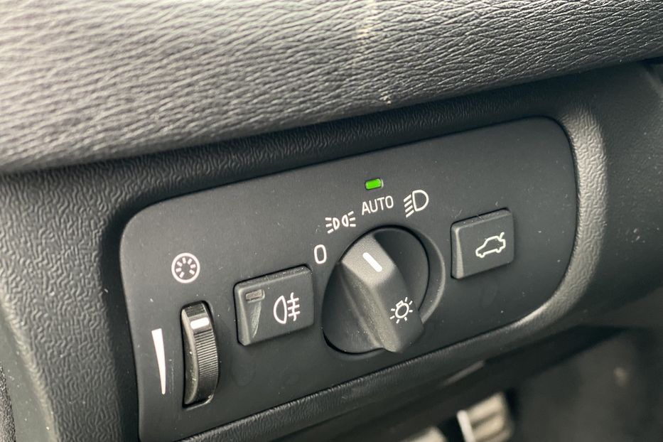 Продам Volvo V40 RDesign Carbon Edition 2015 года в Луцке