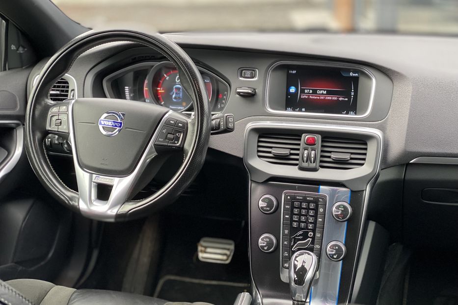 Продам Volvo V40 RDesign Carbon Edition 2015 года в Луцке
