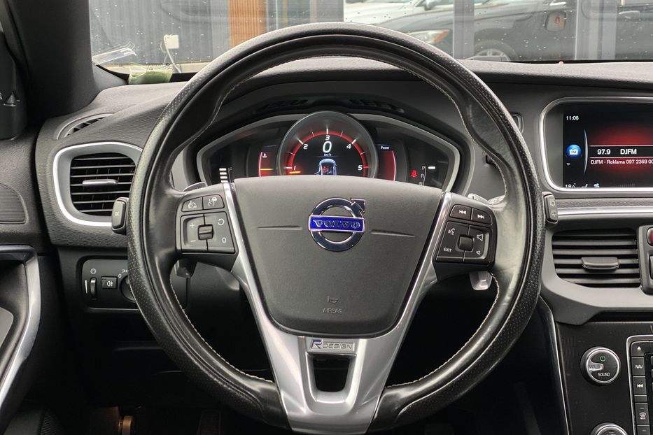 Продам Volvo V40 RDesign Carbon Edition 2015 года в Луцке