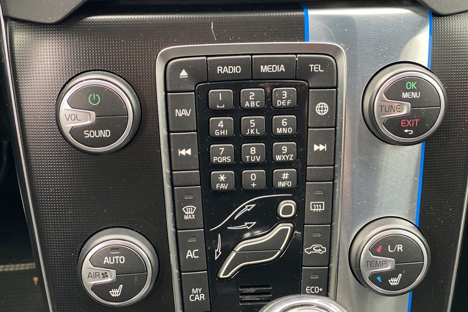 Продам Volvo V40 RDesign Carbon Edition 2015 года в Луцке