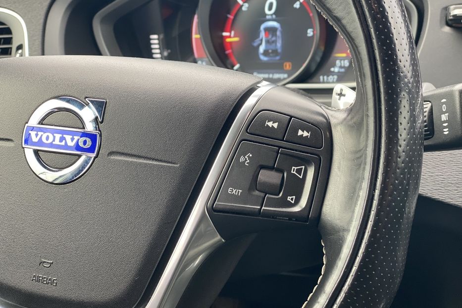 Продам Volvo V40 RDesign Carbon Edition 2015 года в Луцке