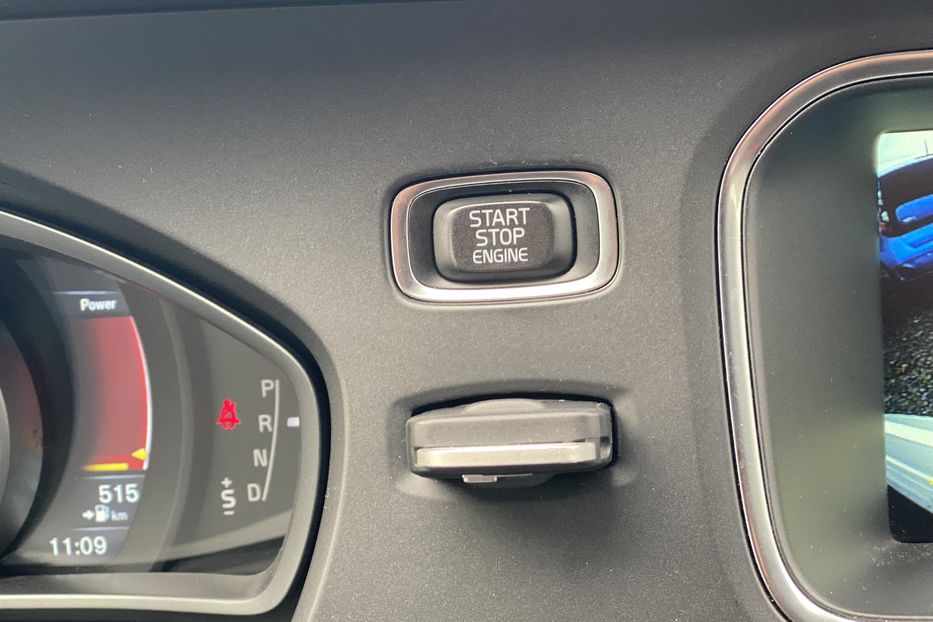 Продам Volvo V40 RDesign Carbon Edition 2015 года в Луцке