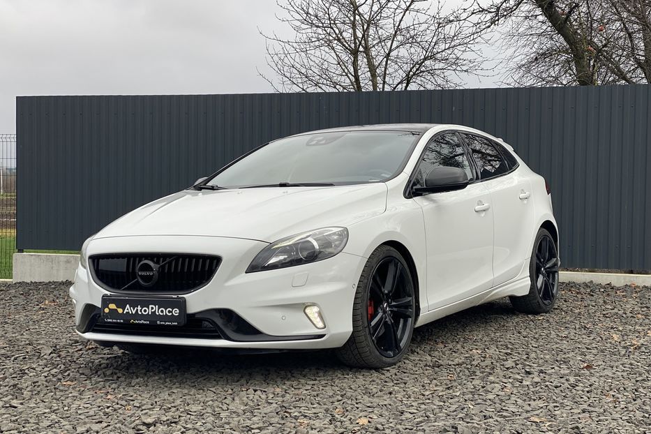Продам Volvo V40 RDesign Carbon Edition 2015 года в Луцке