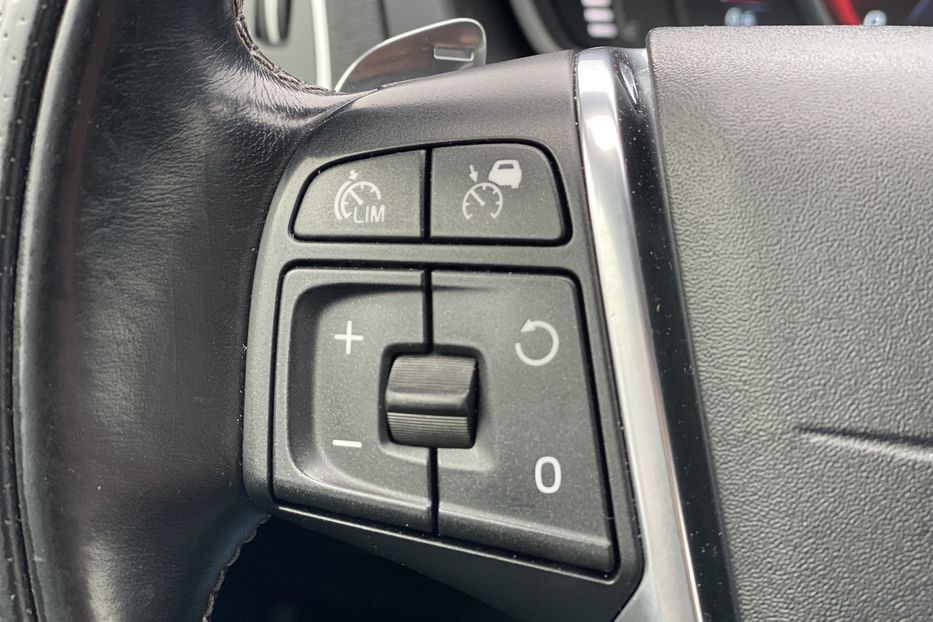 Продам Volvo V40 RDesign Carbon Edition 2015 года в Луцке