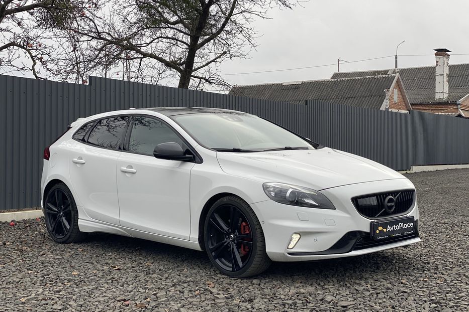Продам Volvo V40 RDesign Carbon Edition 2015 года в Луцке