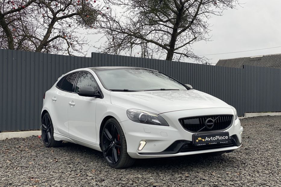 Продам Volvo V40 RDesign Carbon Edition 2015 года в Луцке