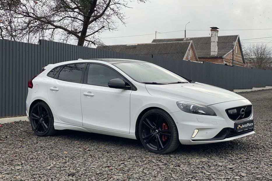 Продам Volvo V40 RDesign Carbon Edition 2015 года в Луцке