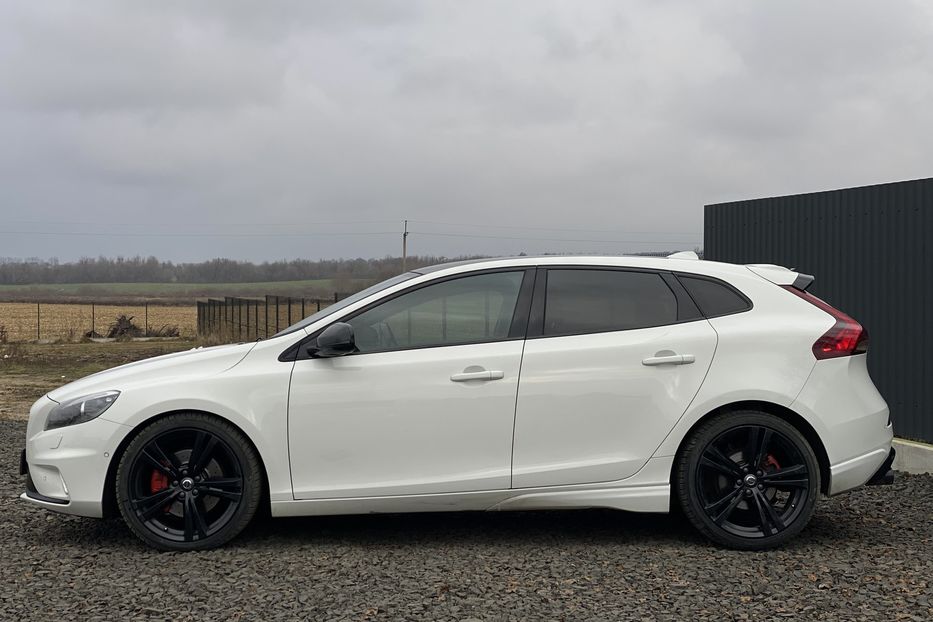 Продам Volvo V40 RDesign Carbon Edition 2015 года в Луцке