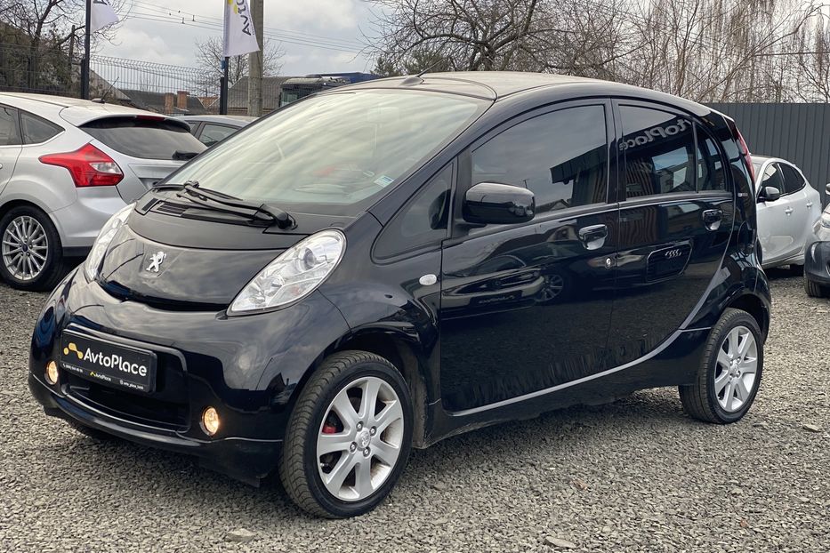 Продам Peugeot iOn 2015 года в Луцке