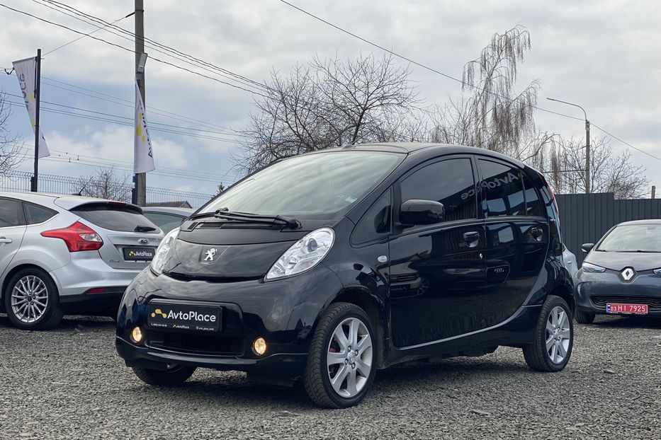 Продам Peugeot iOn 2015 года в Луцке