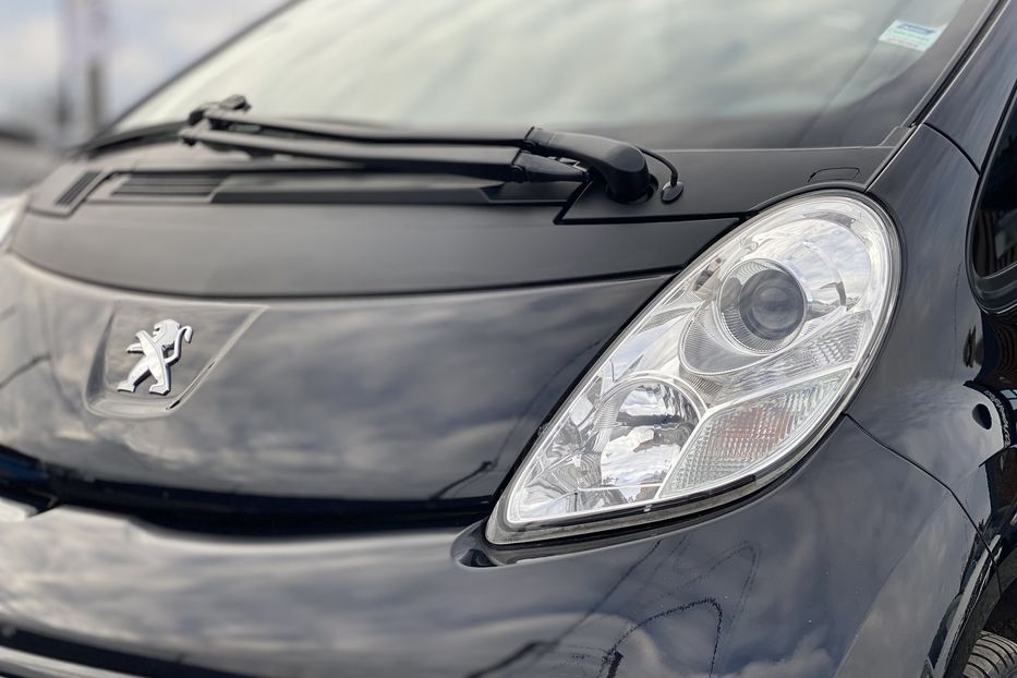 Продам Peugeot iOn 2015 года в Луцке