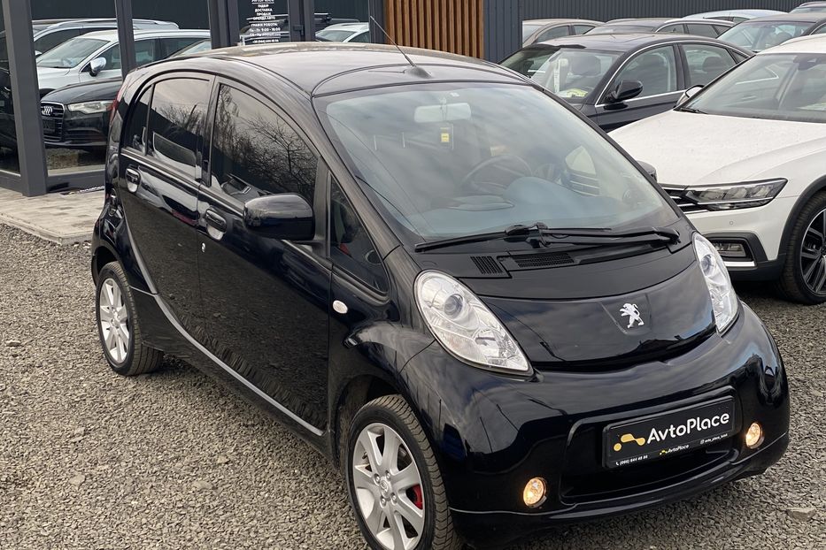 Продам Peugeot iOn 2015 года в Луцке