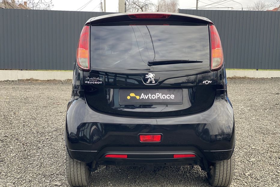 Продам Peugeot iOn 2015 года в Луцке