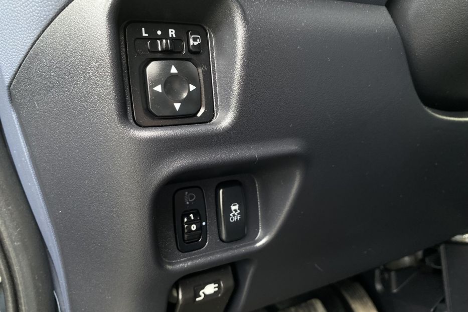 Продам Peugeot iOn 2015 года в Луцке