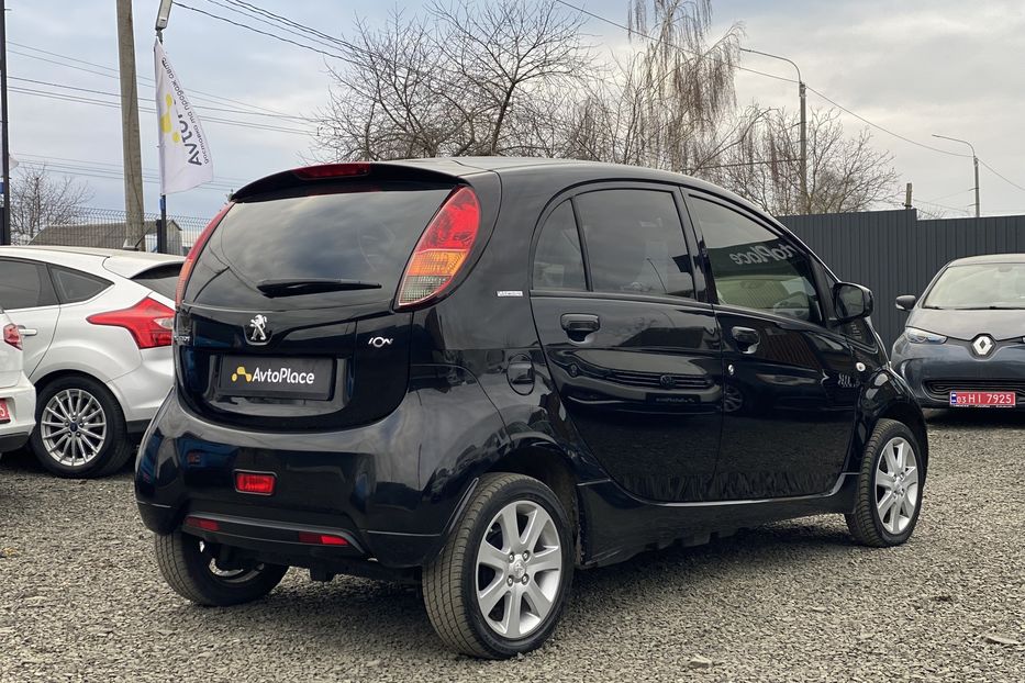 Продам Peugeot iOn 2015 года в Луцке