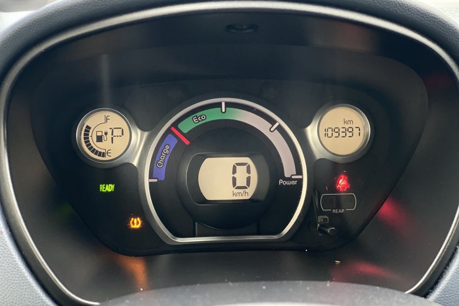 Продам Peugeot iOn 2015 года в Луцке