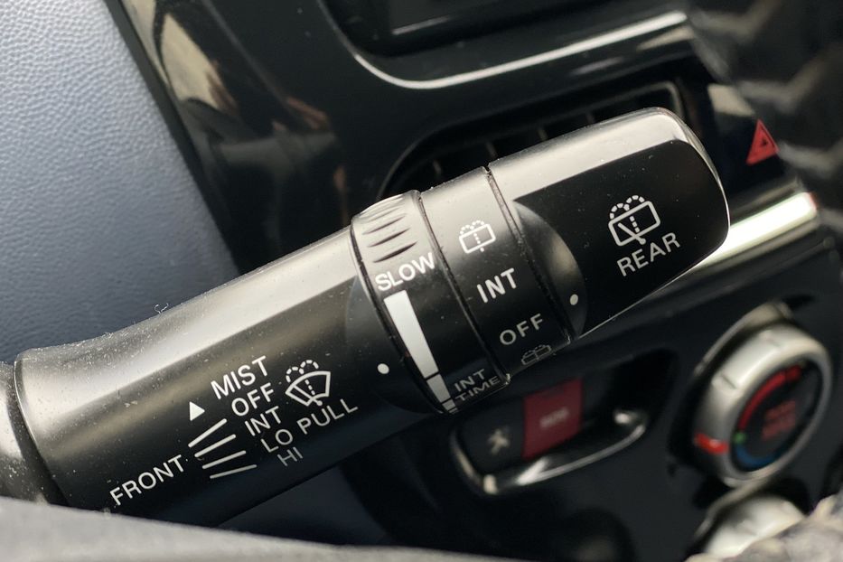 Продам Peugeot iOn 2015 года в Луцке