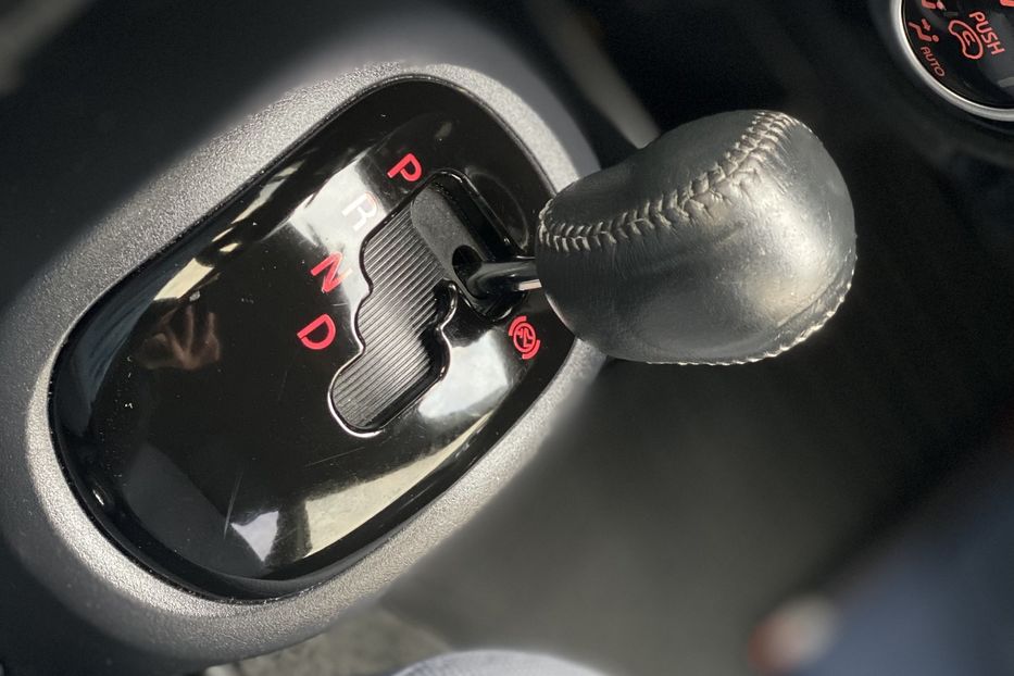 Продам Peugeot iOn 2015 года в Луцке