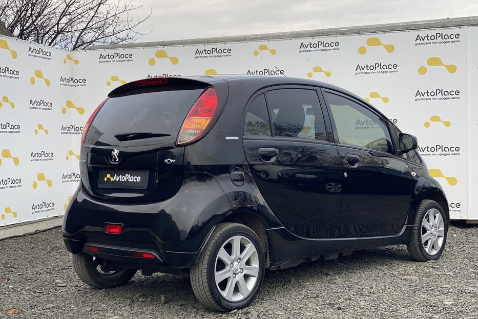 Продам Peugeot iOn 2015 года в Луцке