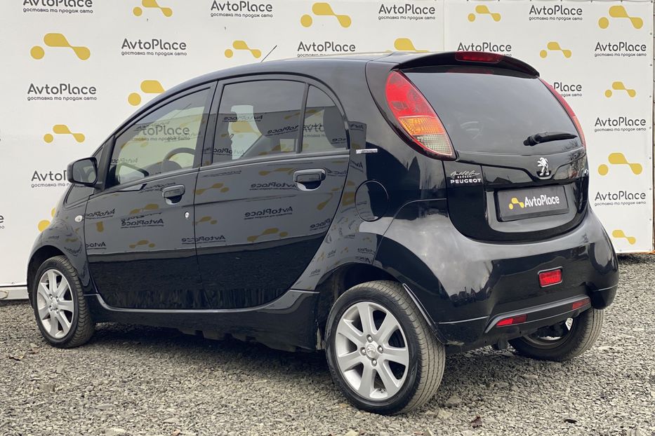 Продам Peugeot iOn 2015 года в Луцке