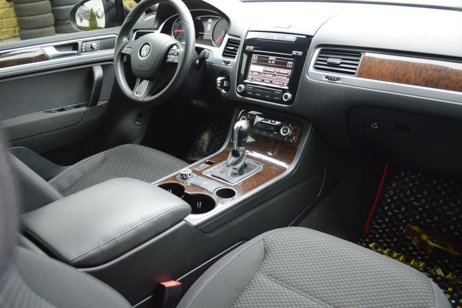 Продам Volkswagen Touareg 2013 года в Одессе