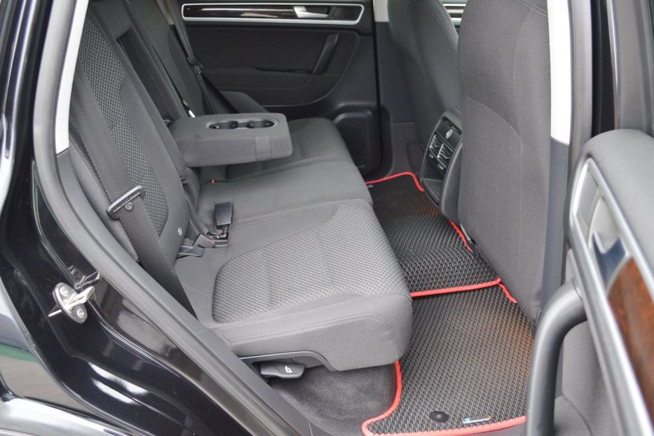 Продам Volkswagen Touareg 2013 года в Одессе