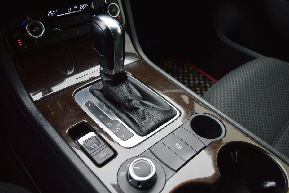 Продам Volkswagen Touareg 2013 года в Одессе