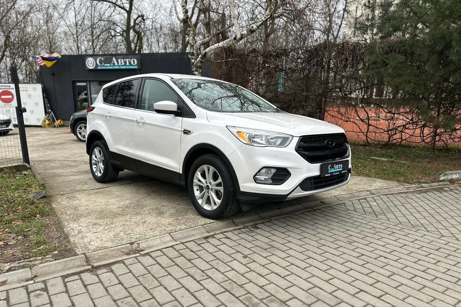 Продам Ford Escape 2019 года в Черновцах