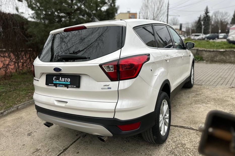 Продам Ford Escape 2019 года в Черновцах