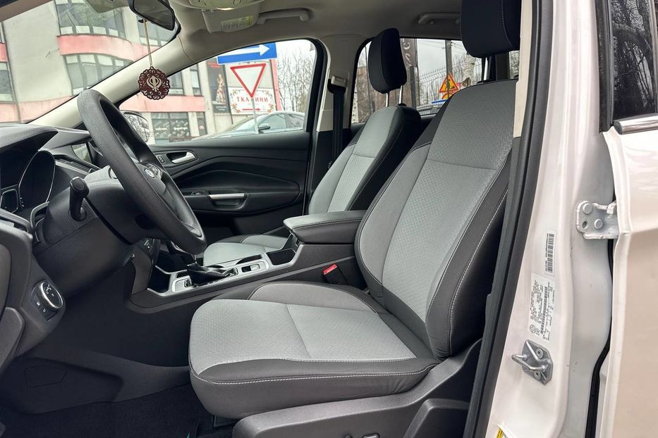 Продам Ford Escape 2019 года в Черновцах