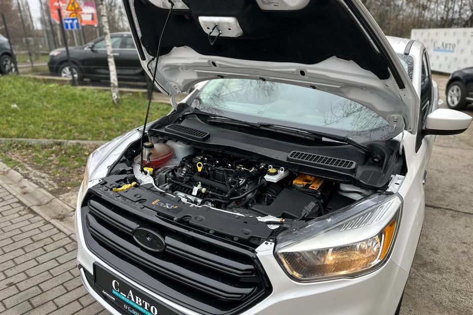 Продам Ford Escape 2019 года в Черновцах