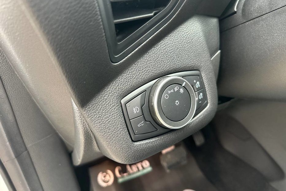 Продам Ford Escape 2019 года в Черновцах