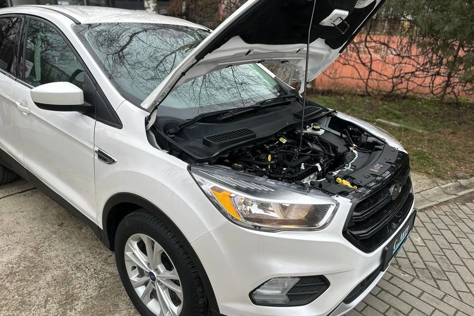 Продам Ford Escape 2019 года в Черновцах