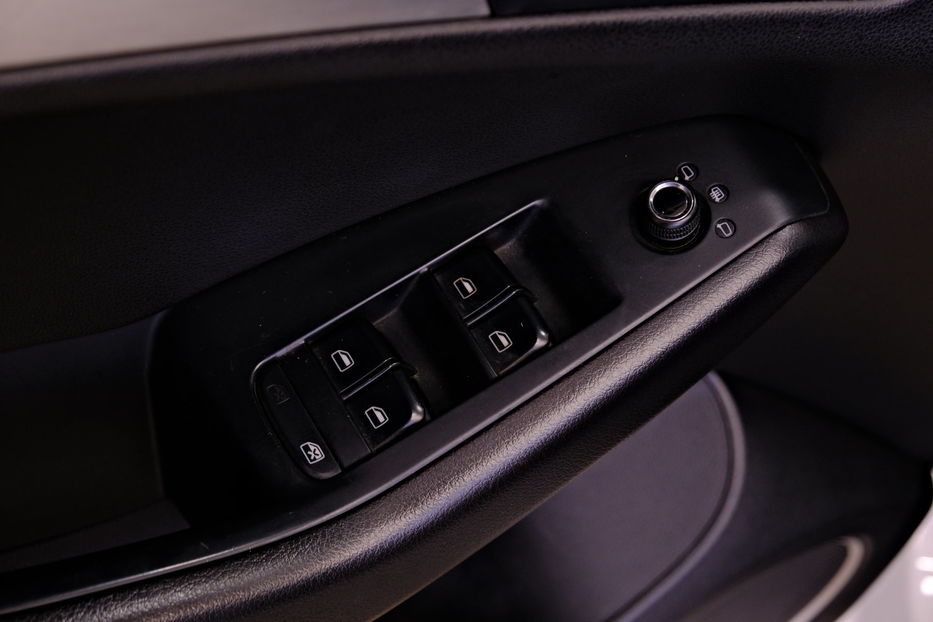 Продам Audi Q5 2012 года в Одессе