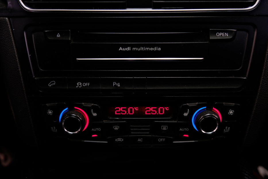 Продам Audi Q5 2012 года в Одессе