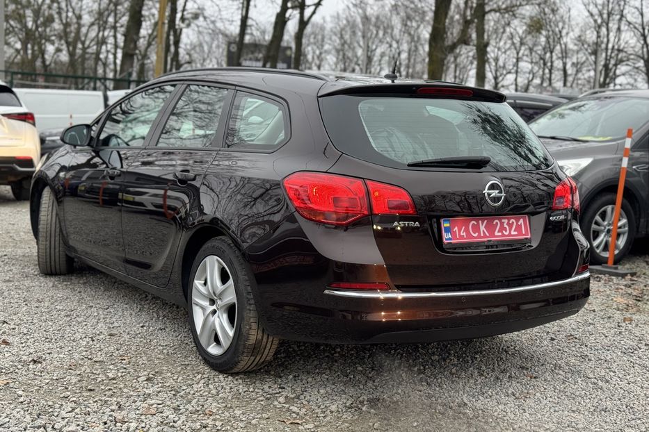 Продам Opel Astra J COMIS 2012 года в г. Умань, Черкасская область