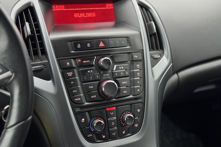 Продам Opel Astra J COMIS 2012 года в г. Умань, Черкасская область