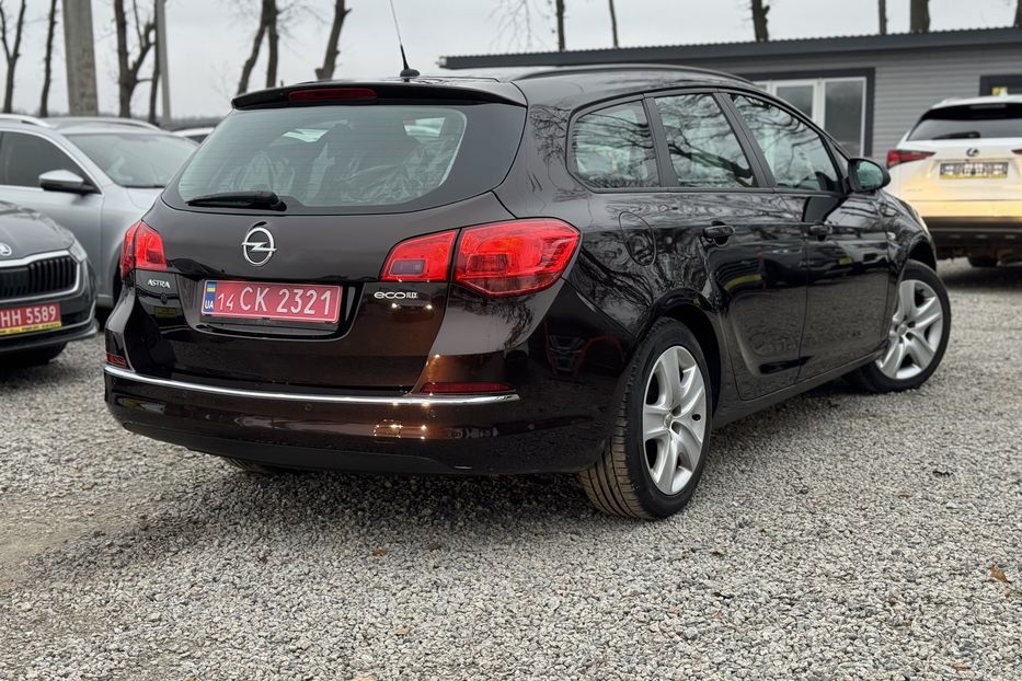 Продам Opel Astra J COMIS 2012 года в г. Умань, Черкасская область