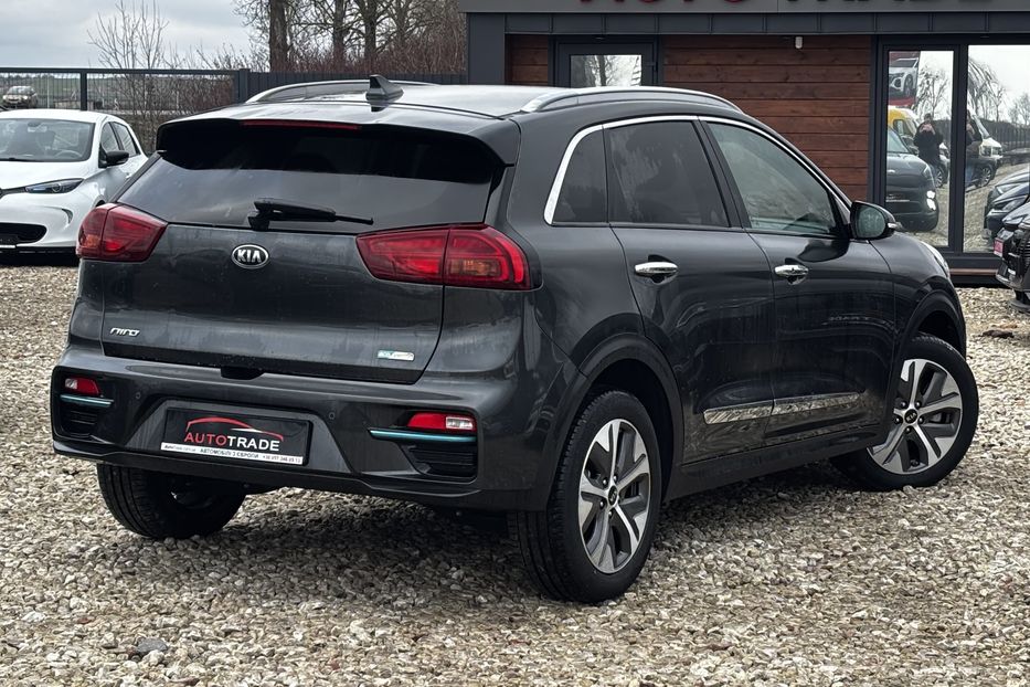 Продам Kia Niro 64 квт  авто у Львові  2021 года в Львове