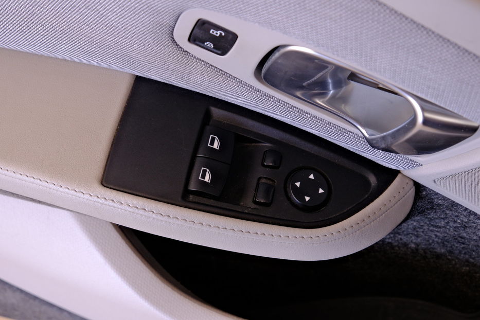 Продам BMW I3 2015 года в Одессе