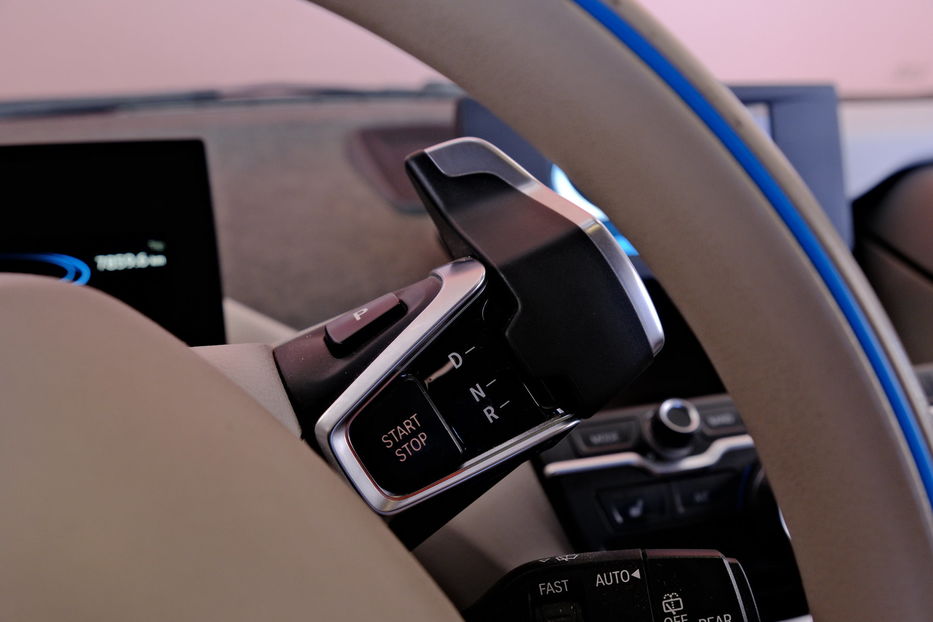 Продам BMW I3 2015 года в Одессе