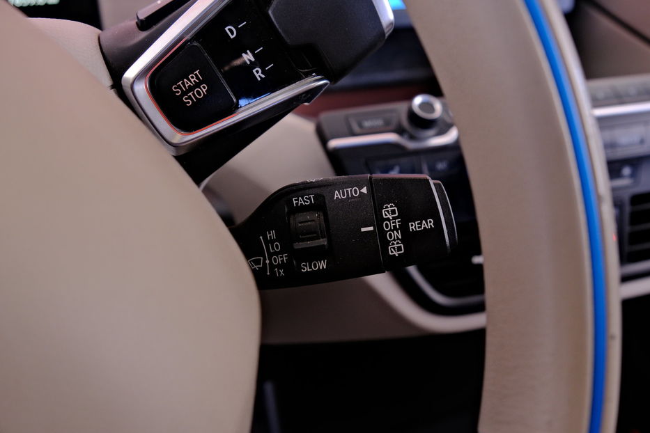 Продам BMW I3 2015 года в Одессе