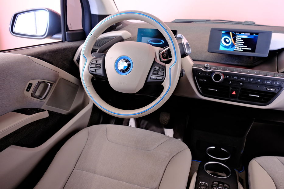 Продам BMW I3 2015 года в Одессе