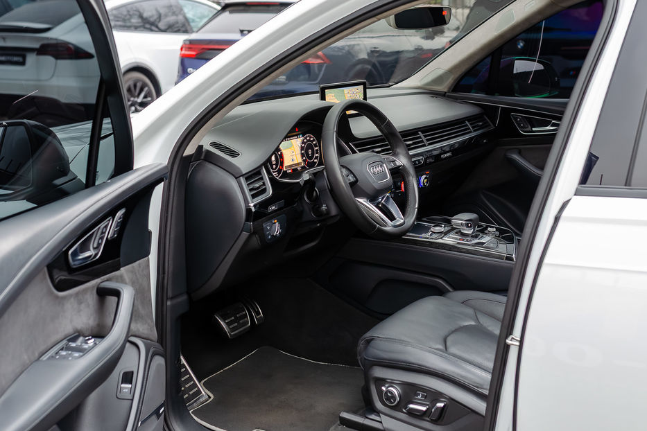 Продам Audi Q7 3.0TFSI QUATTRO 2016 года в Киеве