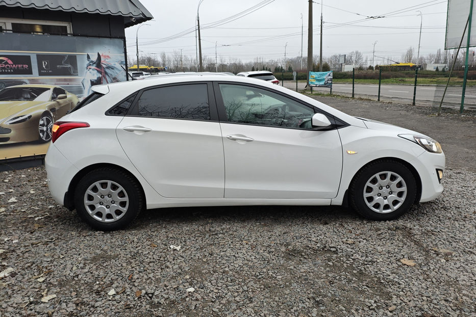 Продам Hyundai i30  1.4 MT (107 к.с.) 2013 года в Киеве