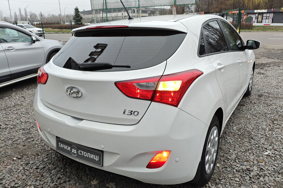 Продам Hyundai i30  1.4 MT (107 к.с.) 2013 года в Киеве