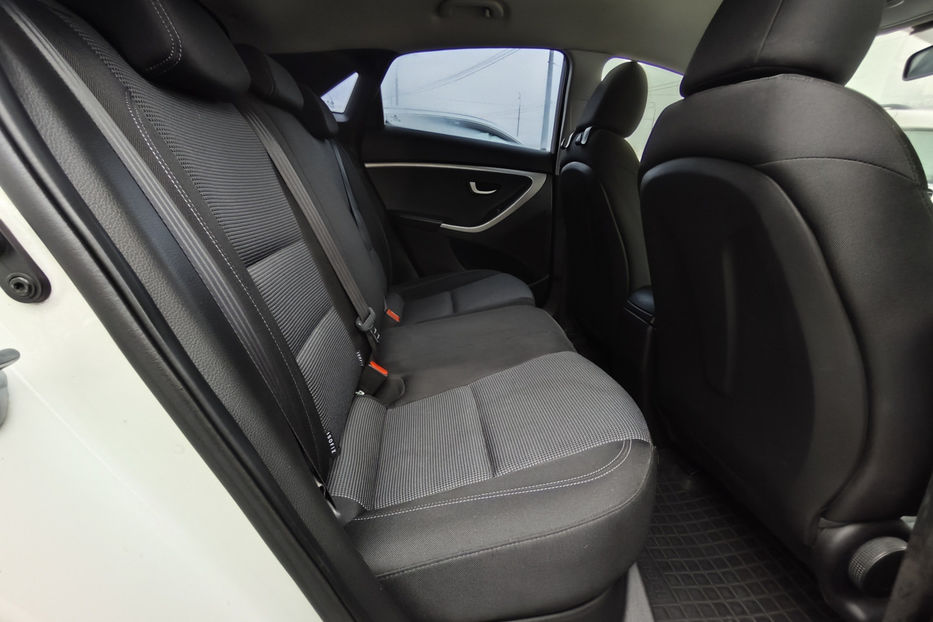 Продам Hyundai i30  1.4 MT (107 к.с.) 2013 года в Киеве